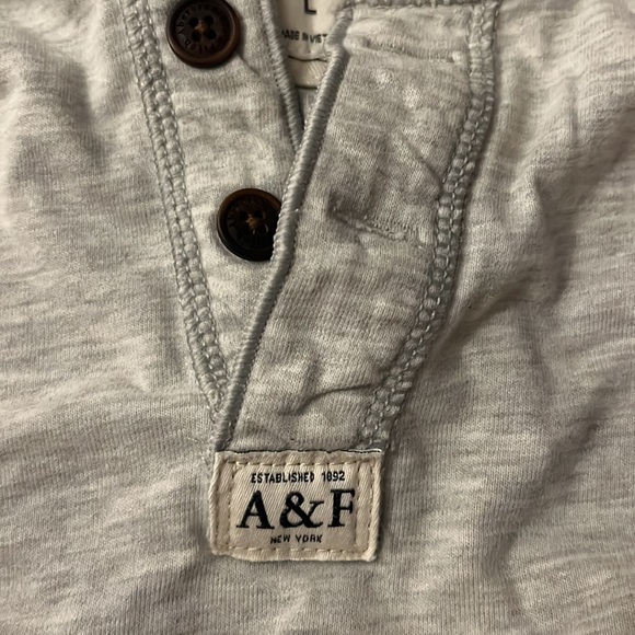 Light grey tee - Picture 3 of 4